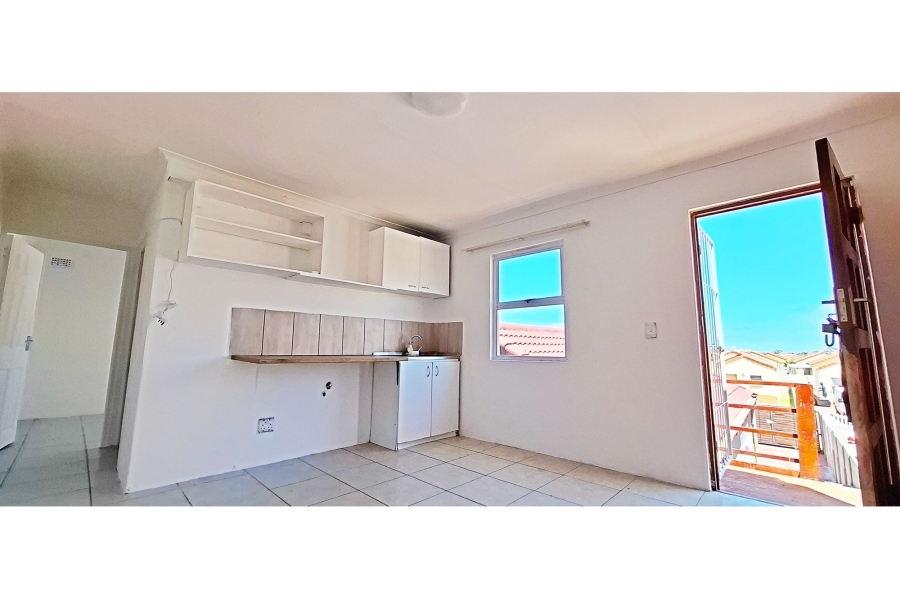 6 Bedroom Property for Sale in Broadlands Village Western Cape